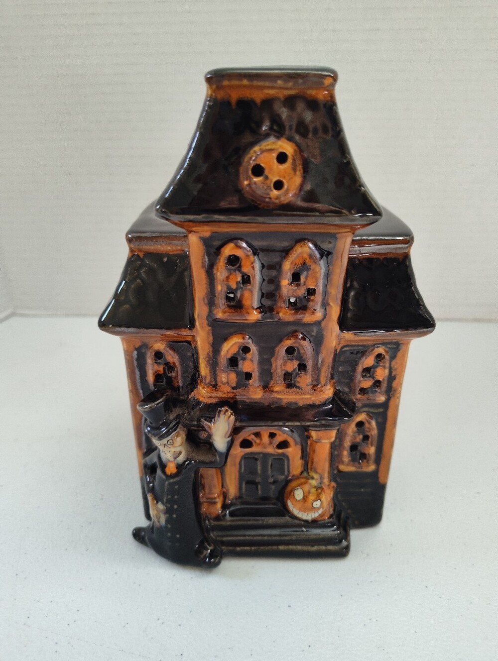 Yankee Candle Halloween Boney Bunch Haunted House Wax Tart Warmer 2010 Mark Cook